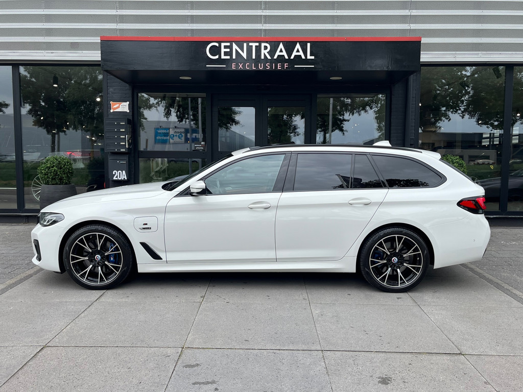 BMW 5 Serie Touring 530e xDrive High Exe M-Sport – Pano – Camera – Leder – Ambient Light – Carplay – Navi – 292PK - Afbeelding 23