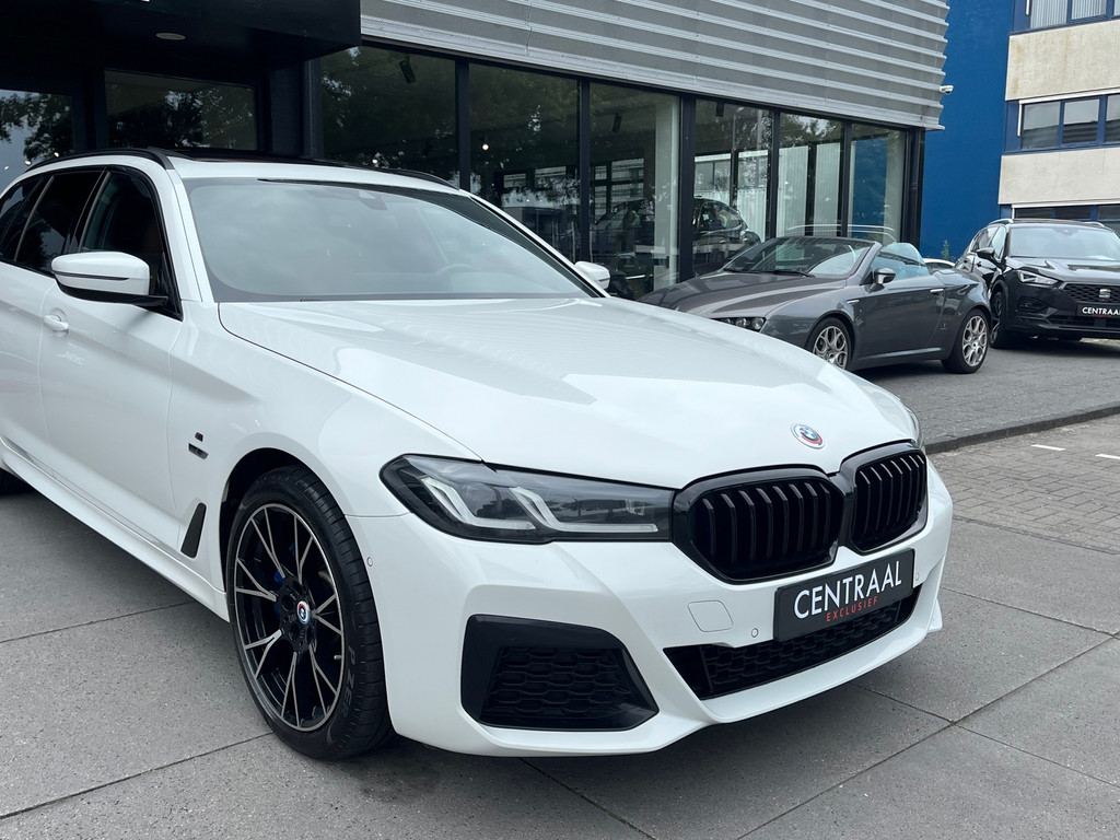 BMW 5 Serie Touring 530e xDrive High Exe M-Sport – Pano – Camera – Leder – Ambient Light – Carplay – Navi – 292PK - Afbeelding 50