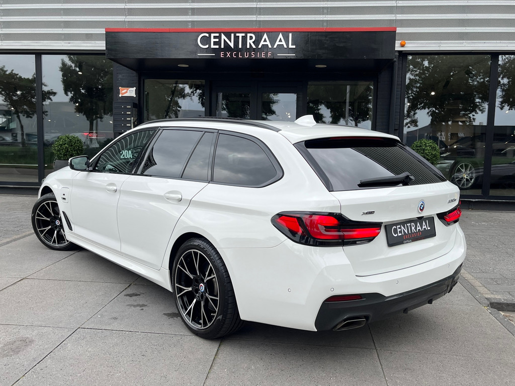BMW 5 Serie Touring 530e xDrive High Exe M-Sport – Pano – Camera – Leder – Ambient Light – Carplay – Navi – 292PK - Afbeelding 6