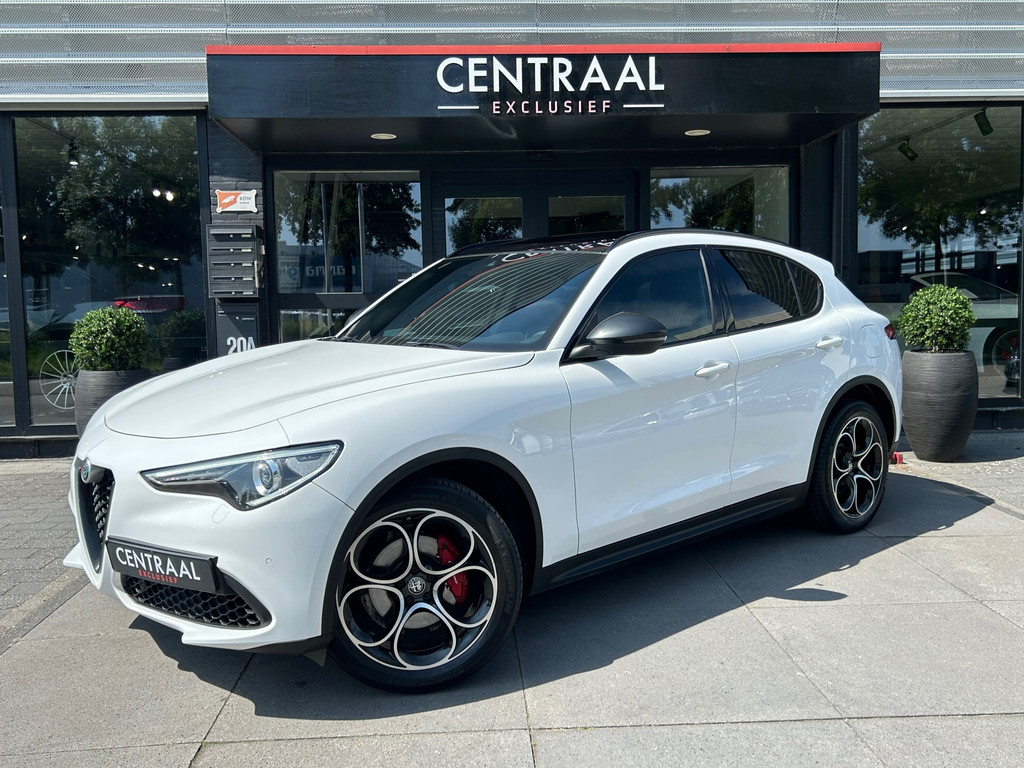 Alfa Romeo Stelvio 2.0 T AWD Super 280PK - Pano - Harman Kardon - Memory - Camera - ACC - Keyless - Leder - Carplay