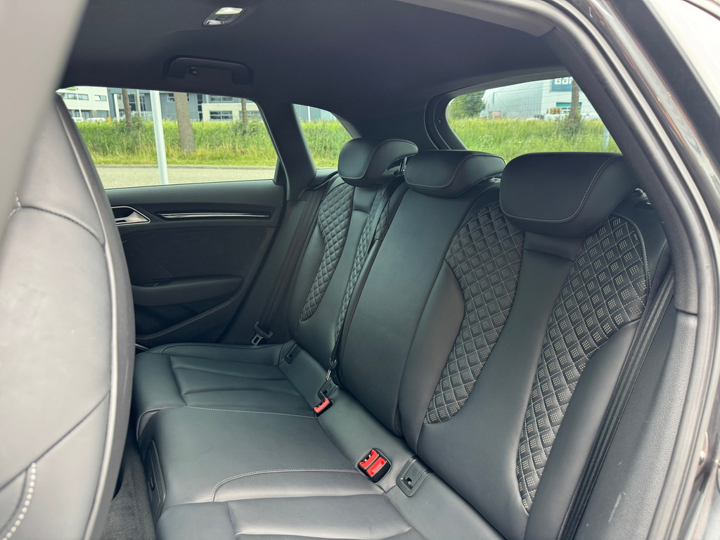 Audi RS3 Sportback 2.5 TFSI Quattro – Pano – B&O – Schaalstoelen – Camera – ACC – NL-Auto – Keyless – Leder – 367PK - Afbeelding 52