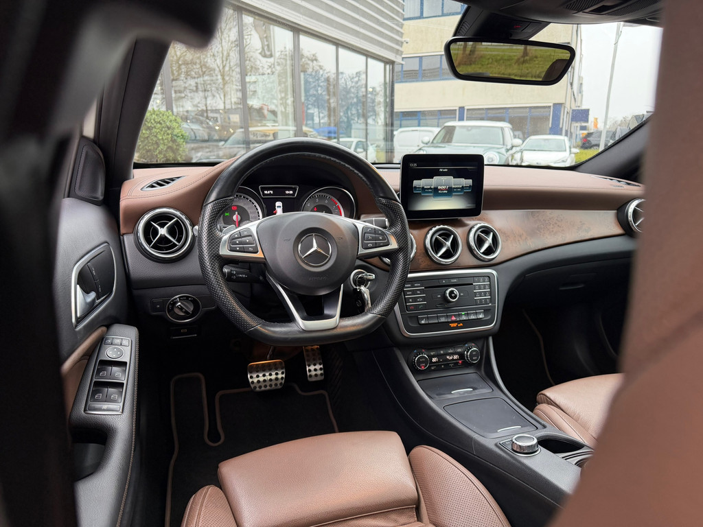 Mercedes-Benz GLA 200 Prestige AMG Leder – Pano – Xenon – Climaat.C. - Afbeelding 24
