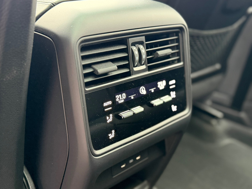 Porsche Cayenne 3.0 E-Hybrid Black Edition 470PK – Pano – Memory – Carplay – Bosé – SportChrono – Sport-Design - Afbeelding 32