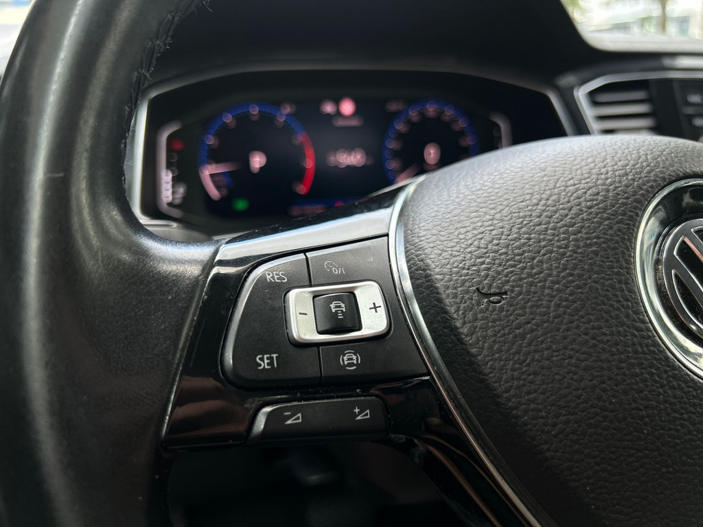 Volkswagen T-Roc 1.5 TSI Sport – NL-Auto – ACC – ParkPilot – Trekhaak – CarPlay – Navi - Afbeelding 35