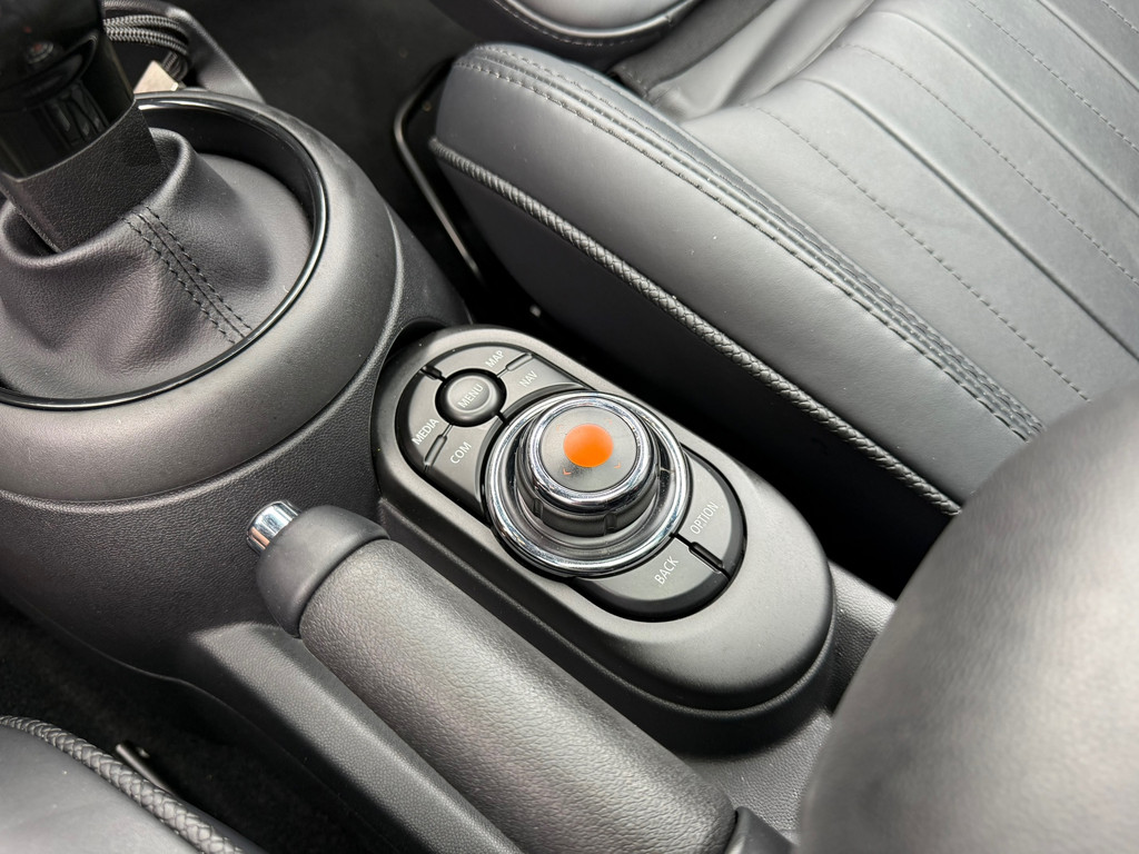 MINI Cooper 1.5 Cooper 60 Years Edition Pano – Harman&Kardon – Leder – Carplay – Keyless – 136PK - Afbeelding 9