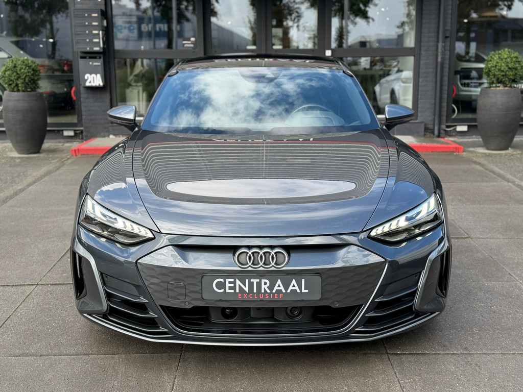 Audi e-tron GT GT 93 kWh NL-Auto - Luchtvering - Memory - 476PK - Carplay - ACC - Matrix - Camera