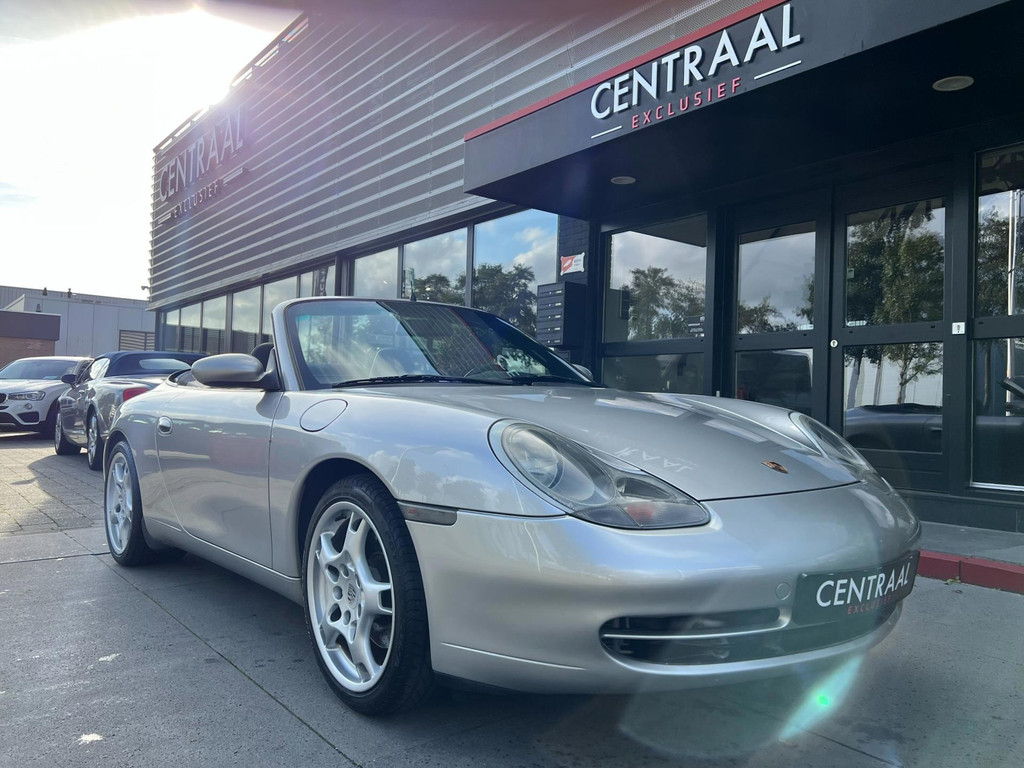 Porsche 911 Cabrio 3.4 Carrera – cabriokap nieuw – lage km stand – hardtop – Youngtimer - Afbeelding 26