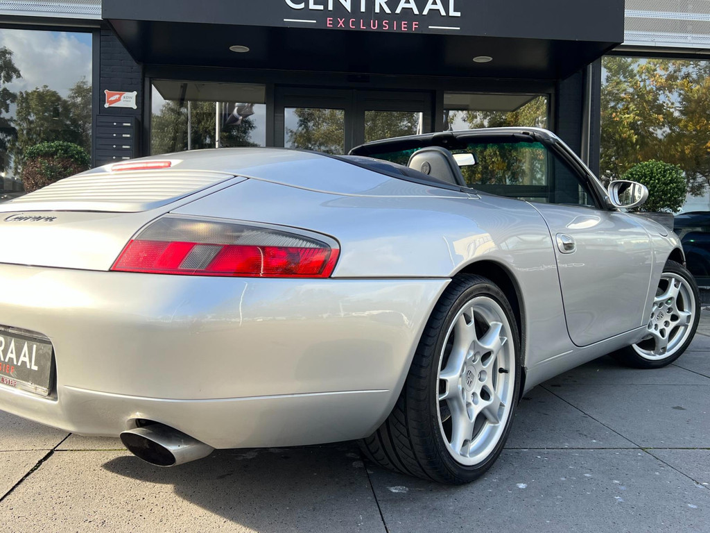 Porsche 911 Cabrio 3.4 Carrera – cabriokap nieuw – lage km stand – hardtop – Youngtimer - Afbeelding 29