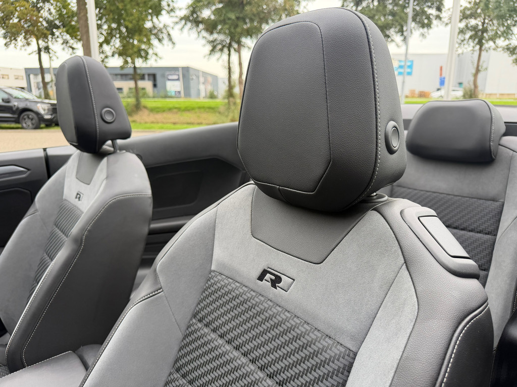Volkswagen T-Roc Cabrio 1.5 TSI R-Line ACC – Carplay – Camera – Virtual-cockpit – 150PK – DSG - Afbeelding 45