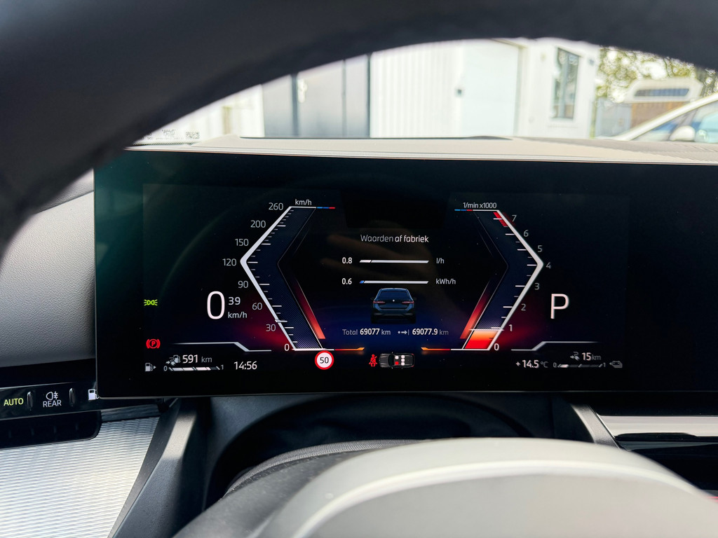 BMW 5 Serie Touring 530e M-Sport Pano – Harman&Kardon – ACC – Memory – 4wielbesturing – Keyless – 300PK - Afbeelding 22