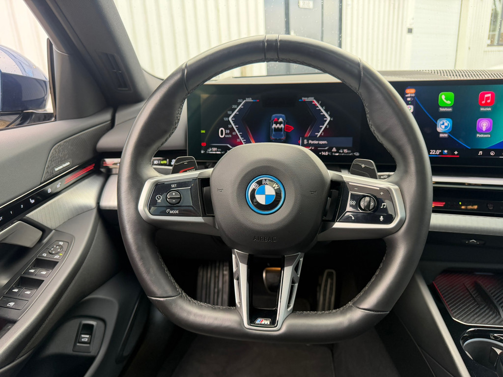 BMW 5 Serie Touring 530e M-Sport Pano – Harman&Kardon – ACC – Memory – 4wielbesturing – Keyless – 300PK - Afbeelding 27