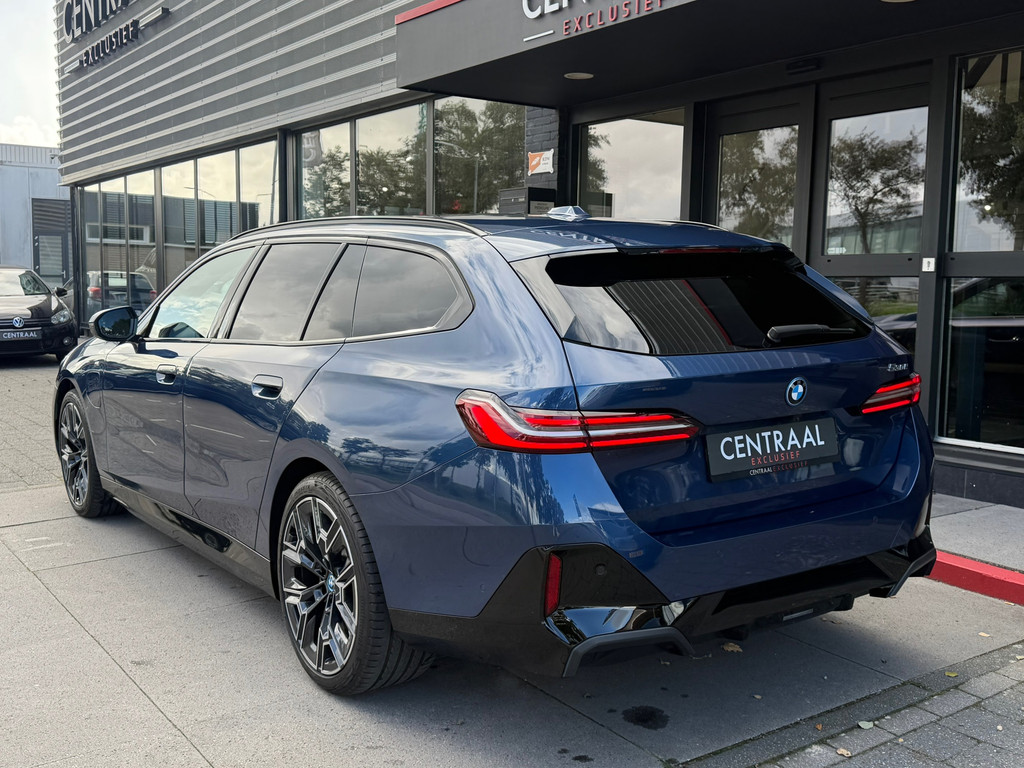 BMW 5 Serie Touring 530e M-Sport Pano – Harman&Kardon – ACC – Memory – 4wielbesturing – Keyless – 300PK - Afbeelding 37