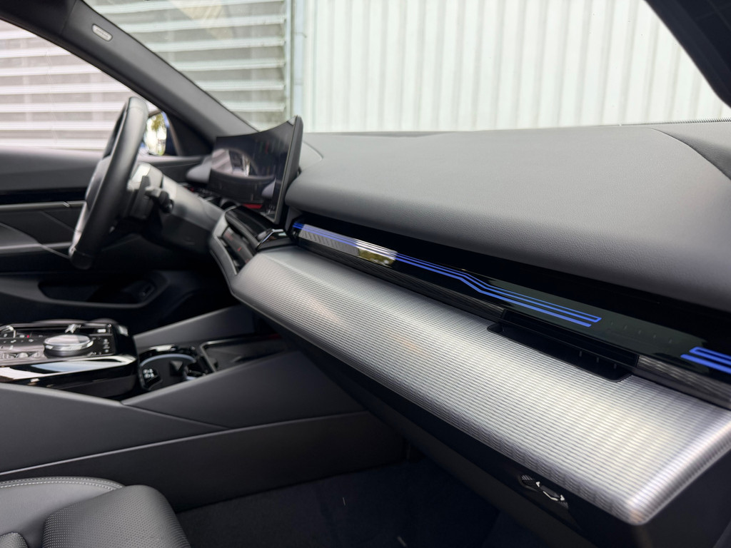 BMW 5 Serie Touring 530e M-Sport Pano – Harman&Kardon – ACC – Memory – 4wielbesturing – Keyless – 300PK - Afbeelding 43