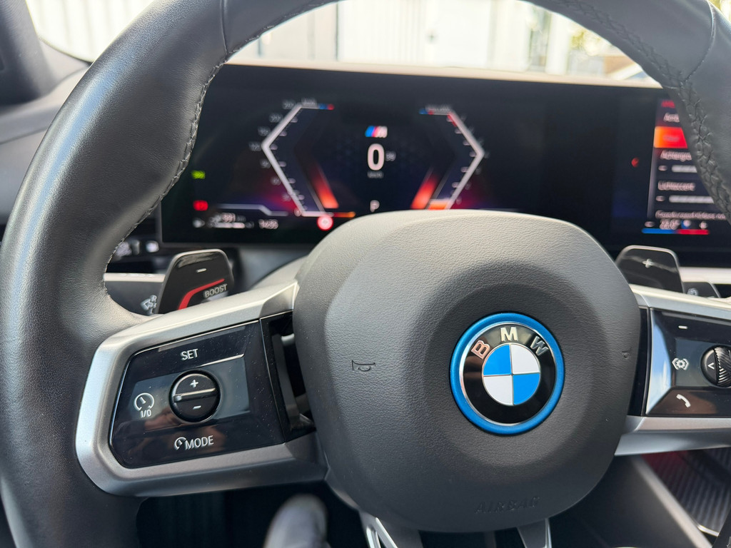 BMW 5 Serie Touring 530e M-Sport Pano – Harman&Kardon – ACC – Memory – 4wielbesturing – Keyless – 300PK - Afbeelding 51