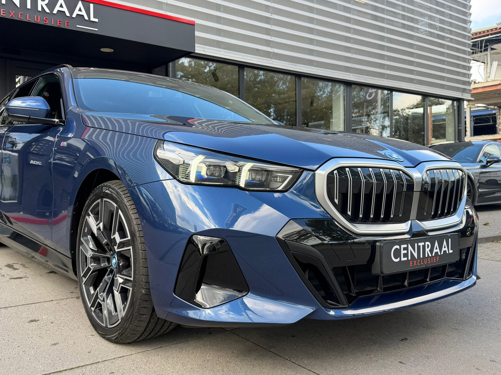 BMW 5 Serie Touring 530e M-Sport Pano – Harman&Kardon – ACC – Memory – 4wielbesturing – Keyless – 300PK - Afbeelding 53