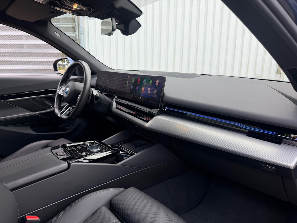 BMW 5 Serie Touring 530e M-Sport Pano – Harman&Kardon – ACC – Memory – 4wielbesturing – Keyless – 300PK - Afbeelding 7