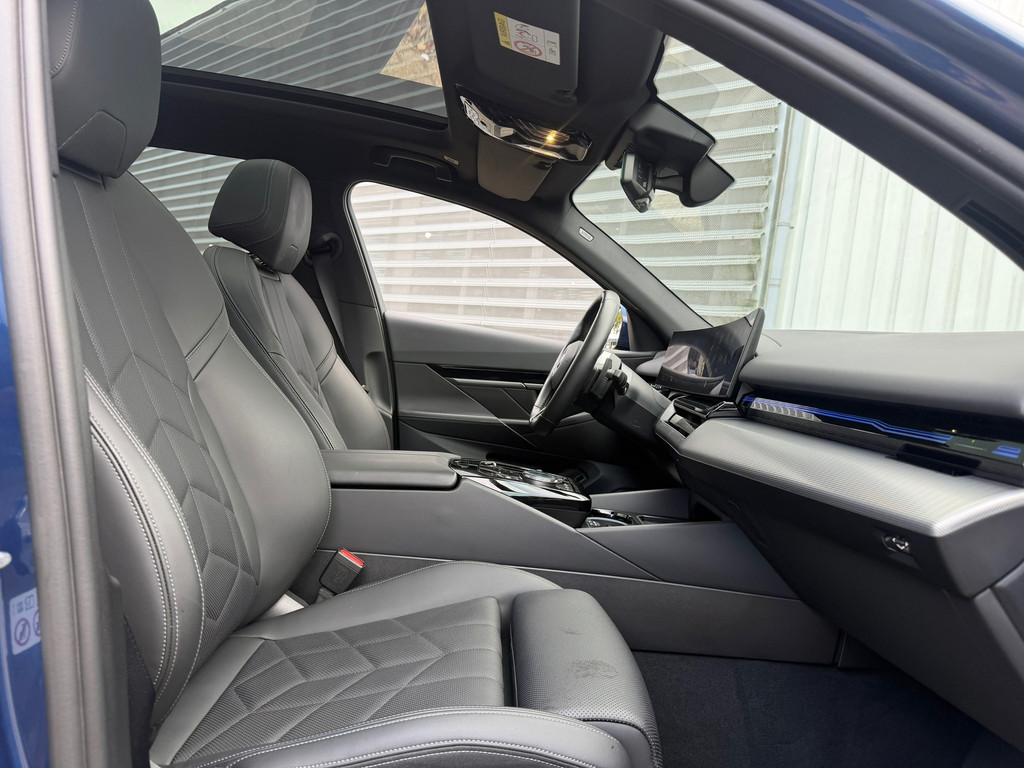 BMW 5 Serie Touring 530e M-Sport Pano – Harman&Kardon – ACC – Memory – 4wielbesturing – Keyless – 300PK - Afbeelding 8