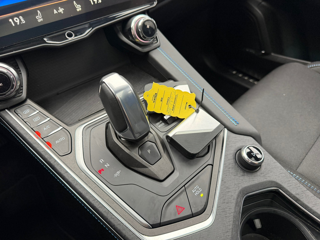 Lynk & Co 01 1.5 Zwarte Hemel – Pano – NL-Auto – Keyless – Infinity – Camera – Carplay – Memory - Afbeelding 10