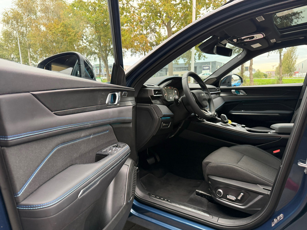 Lynk & Co 01 1.5 Zwarte Hemel – Pano – NL-Auto – Keyless – Infinity – Camera – Carplay – Memory - Afbeelding 46