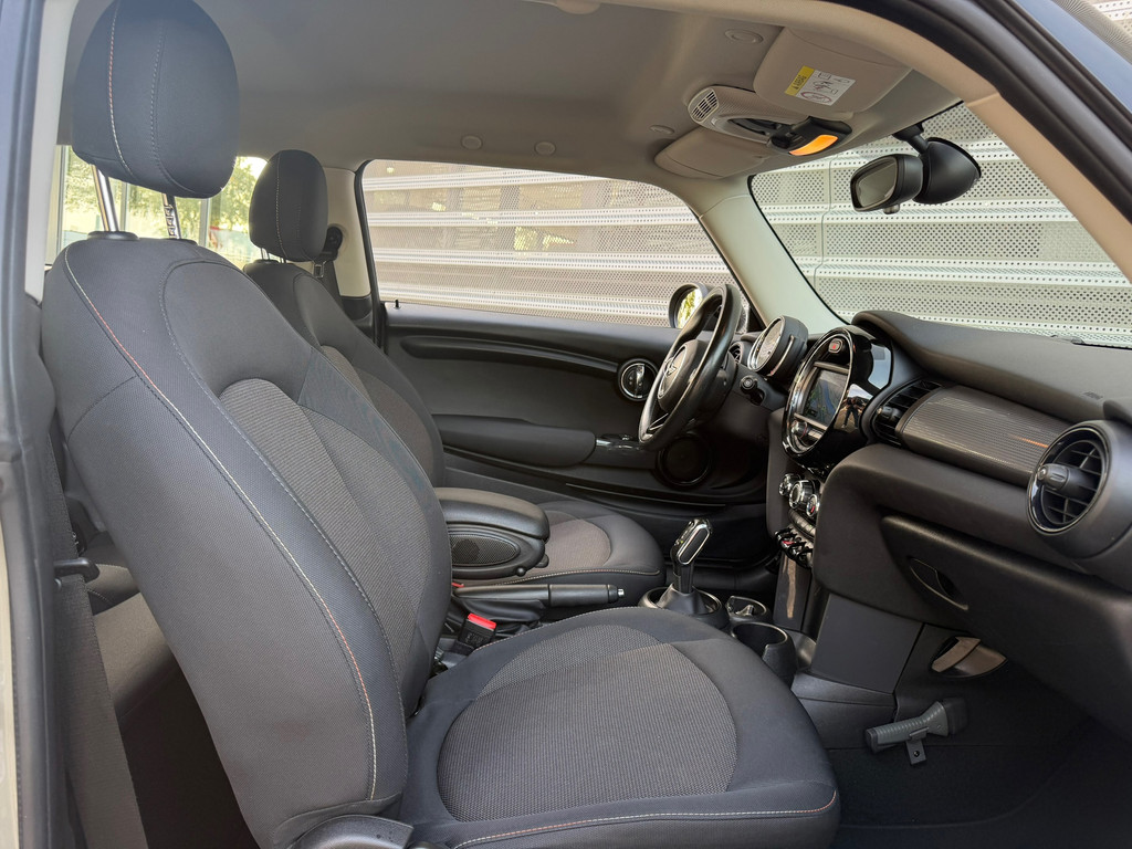 MINI 3-deurs 1.5 Cooper Pepper Autom – Carplay – Origineel-NL – Navi – PDC – 136PK – Cruisecontrol - Afbeelding 8