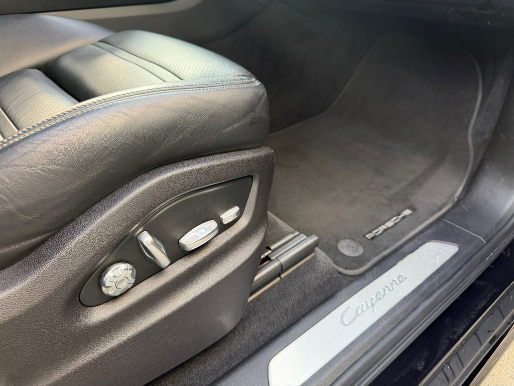Porsche Cayenne 3.0 Pano – SportChrono – Memory – ACC – Luchtvering – Bosé – PDLS - Afbeelding 23